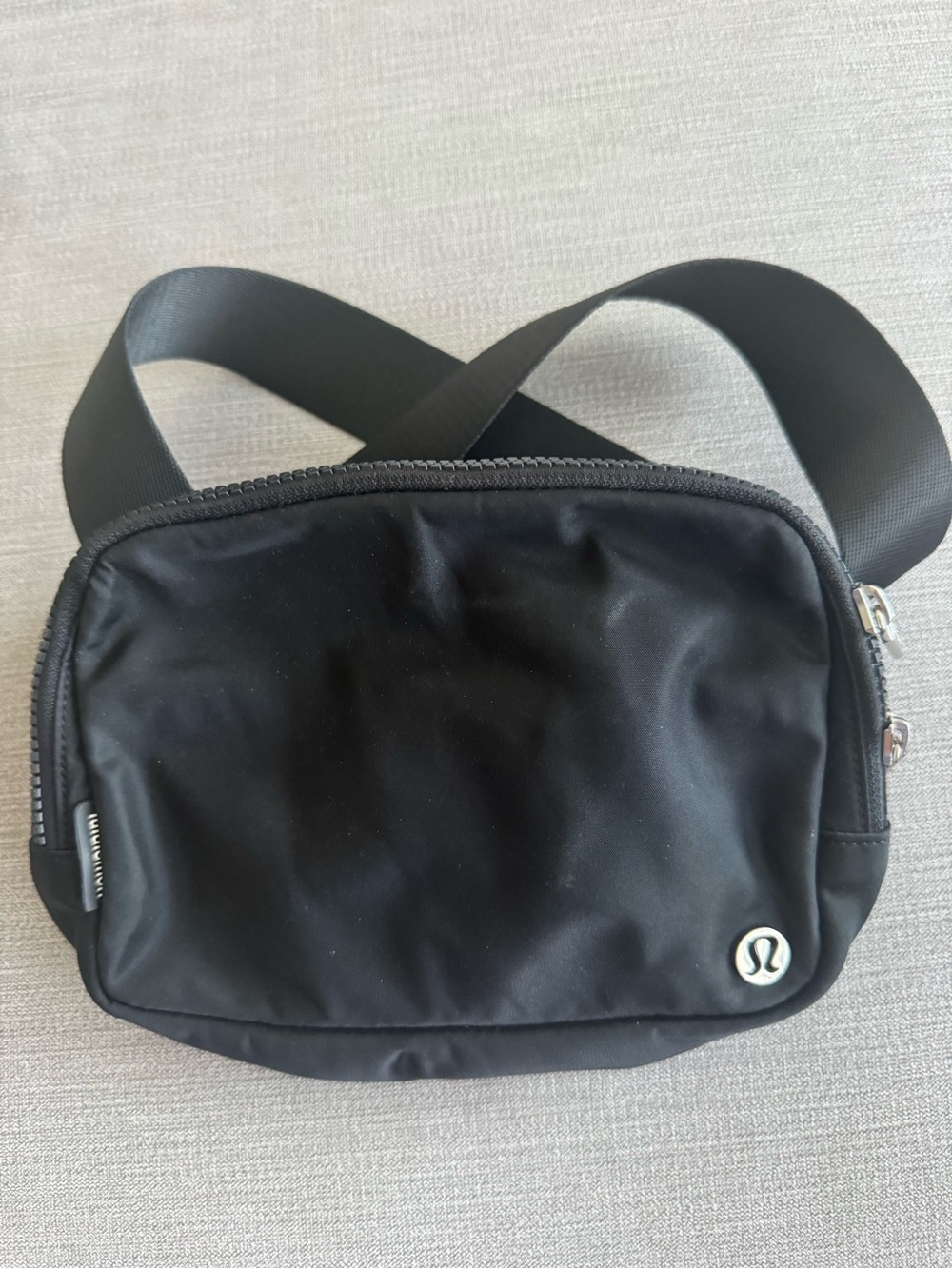 USED- Lululemon Crossbody Large Bag 2L